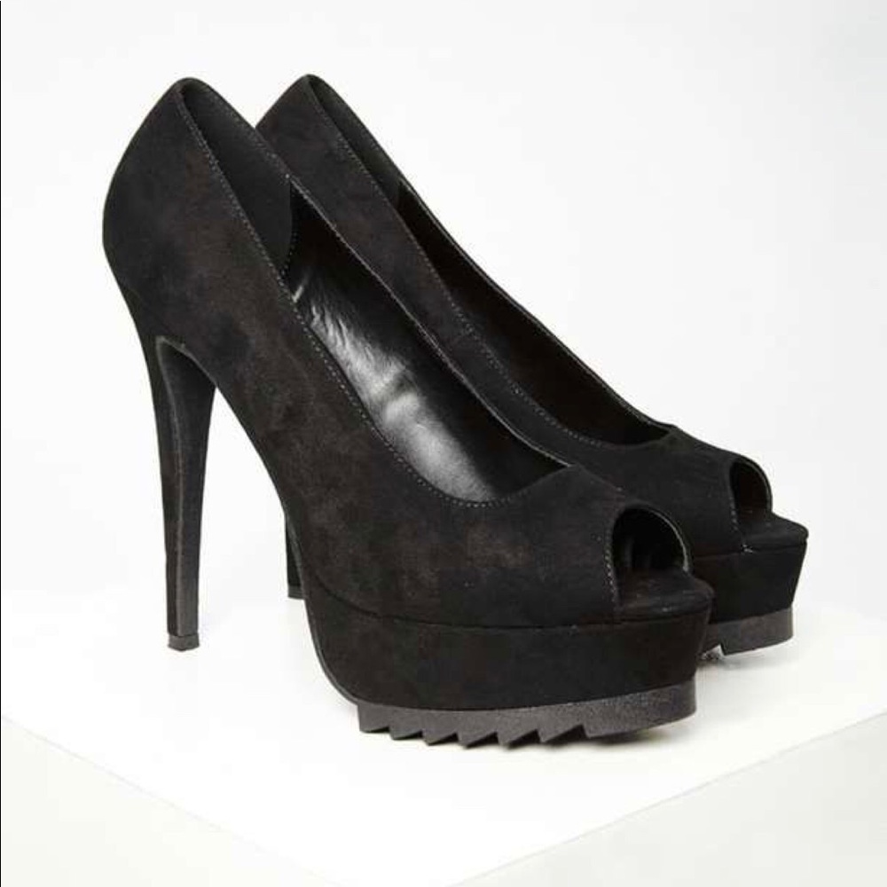 Ridged Platform Pumps